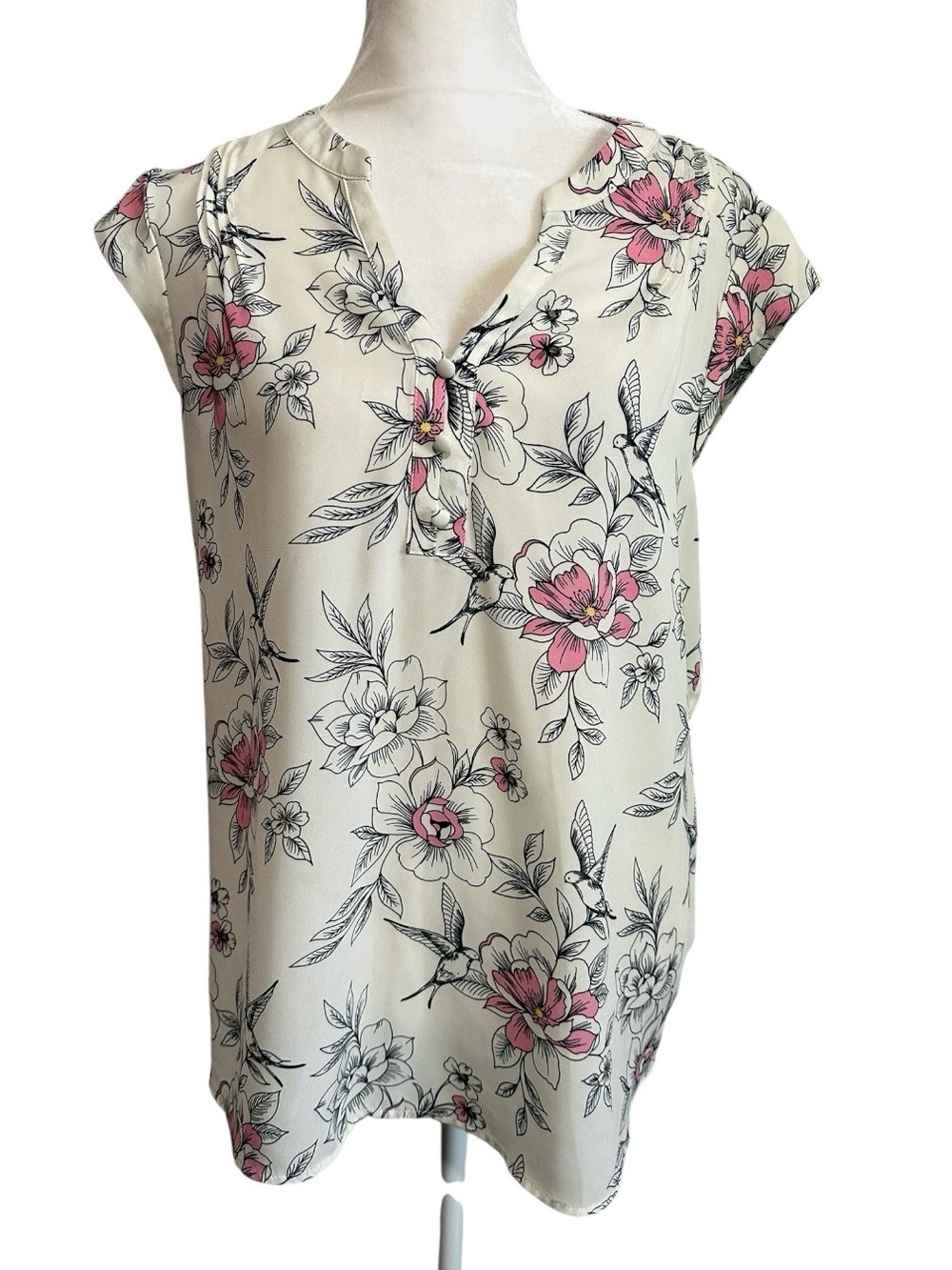 Candie's white Floral Blouse with Pink Accents size L - Picture 2 of 5